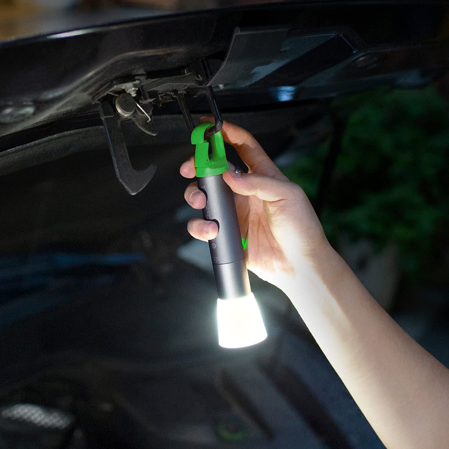 Multi-Function Flashlight image 5